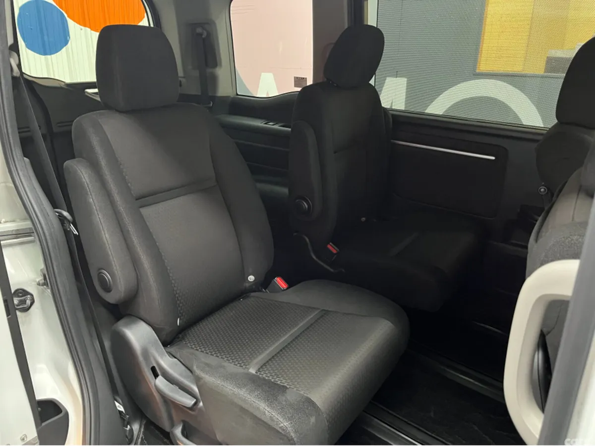 Honda Stepwagon MPV, Petrol Hybrid, 2021, White