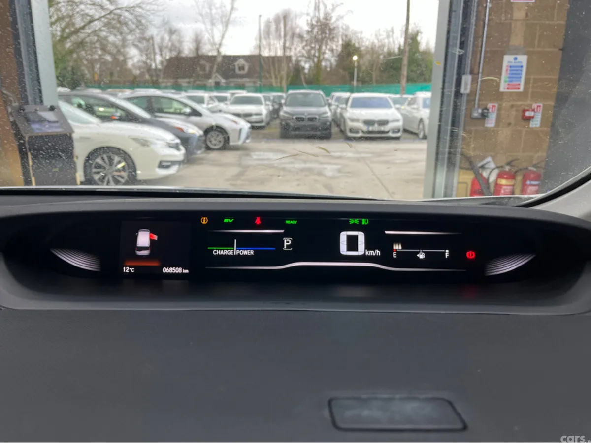 Honda Stepwagon MPV, Petrol Hybrid, 2021, White