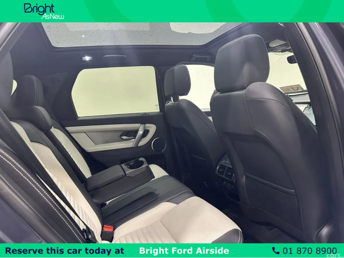 Land Rover Discovery SUV, Petrol Plug-in Hybrid, 2024, Blue