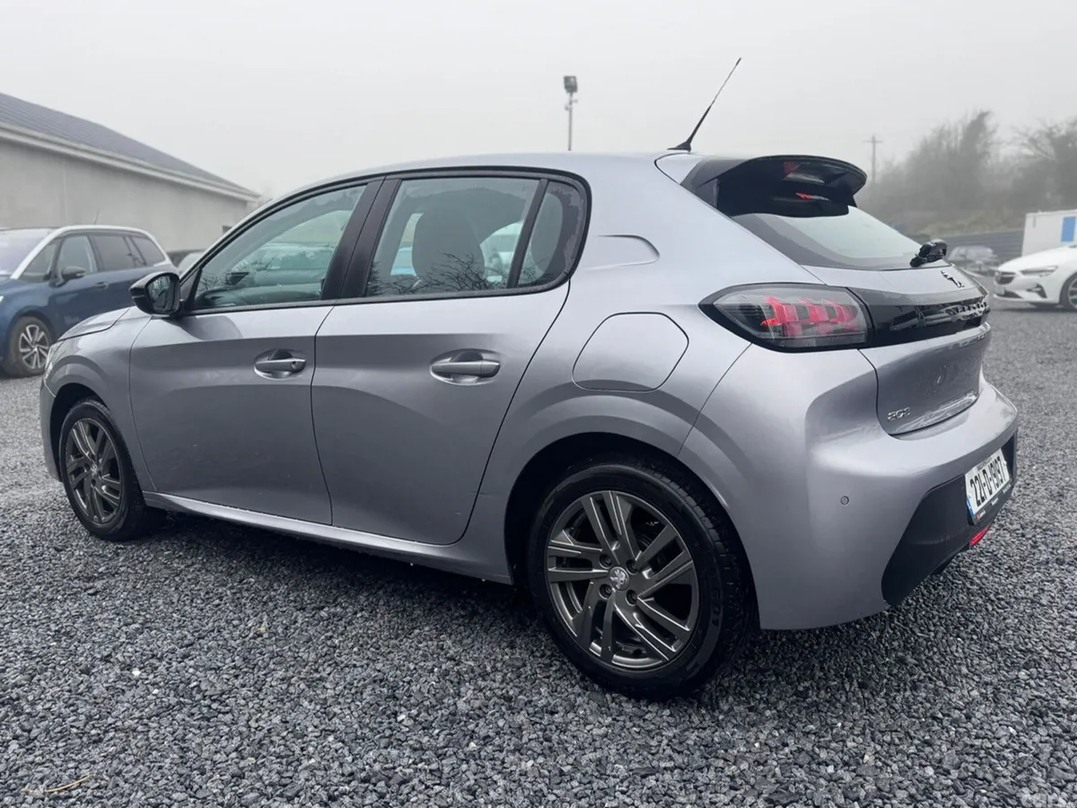 Peugeot 208 Hatchback, Petrol, 2022, Grey