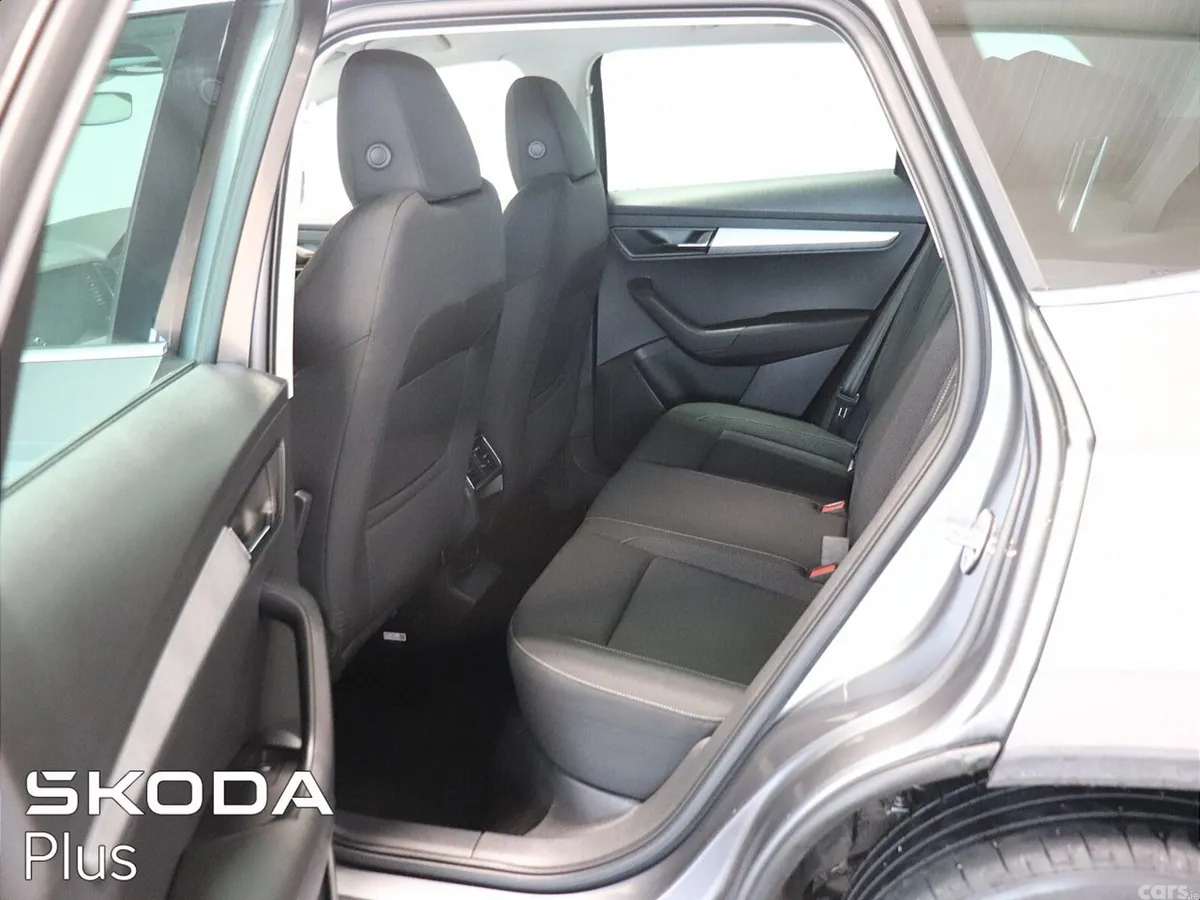 Skoda Karoq SUV, Diesel, 2023, Grey