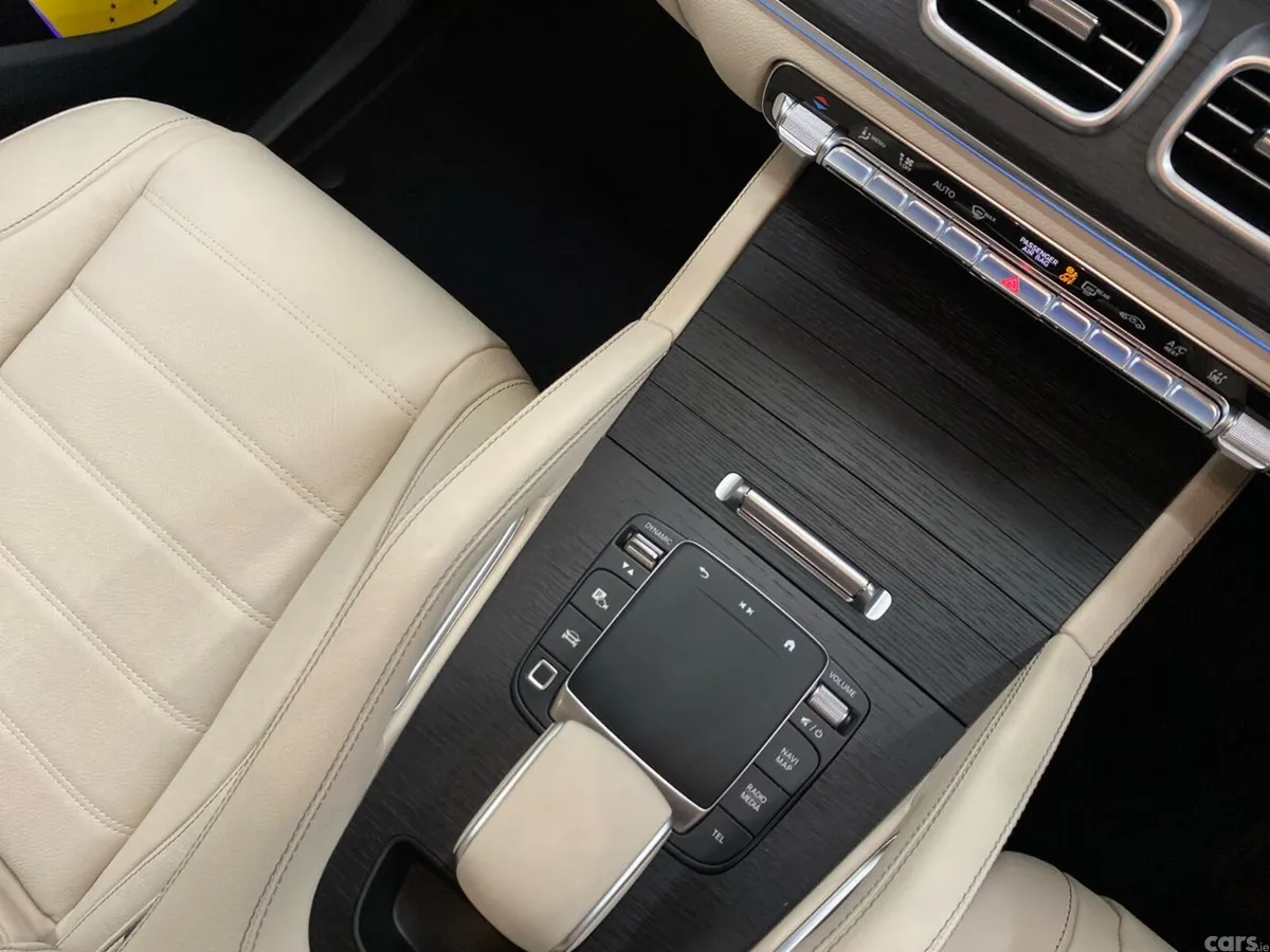 Mercedes-Benz GLE SUV, Petrol Plug-in Hybrid, 2026, Black