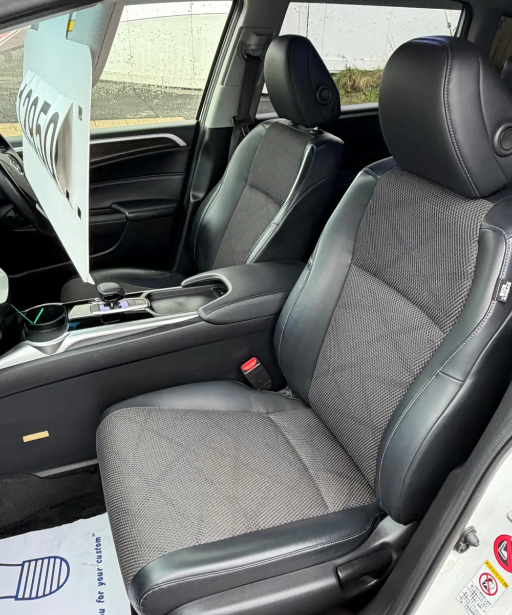 Honda Jade MPV, Petrol Hybrid, 2016, White