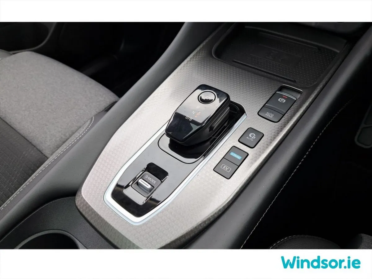 Nissan Qashqai SUV, Petrol Hybrid, 2025, Black