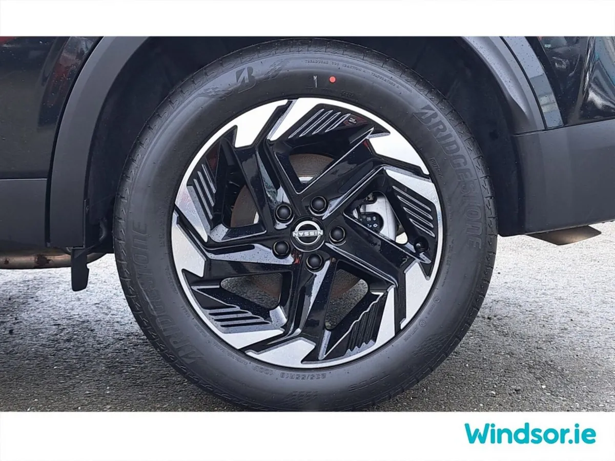 Nissan Qashqai SUV, Petrol Hybrid, 2025, Black