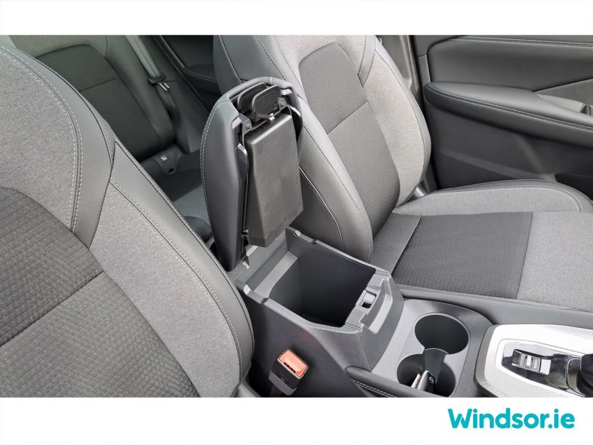 Nissan Qashqai SUV, Petrol Hybrid, 2025, Black