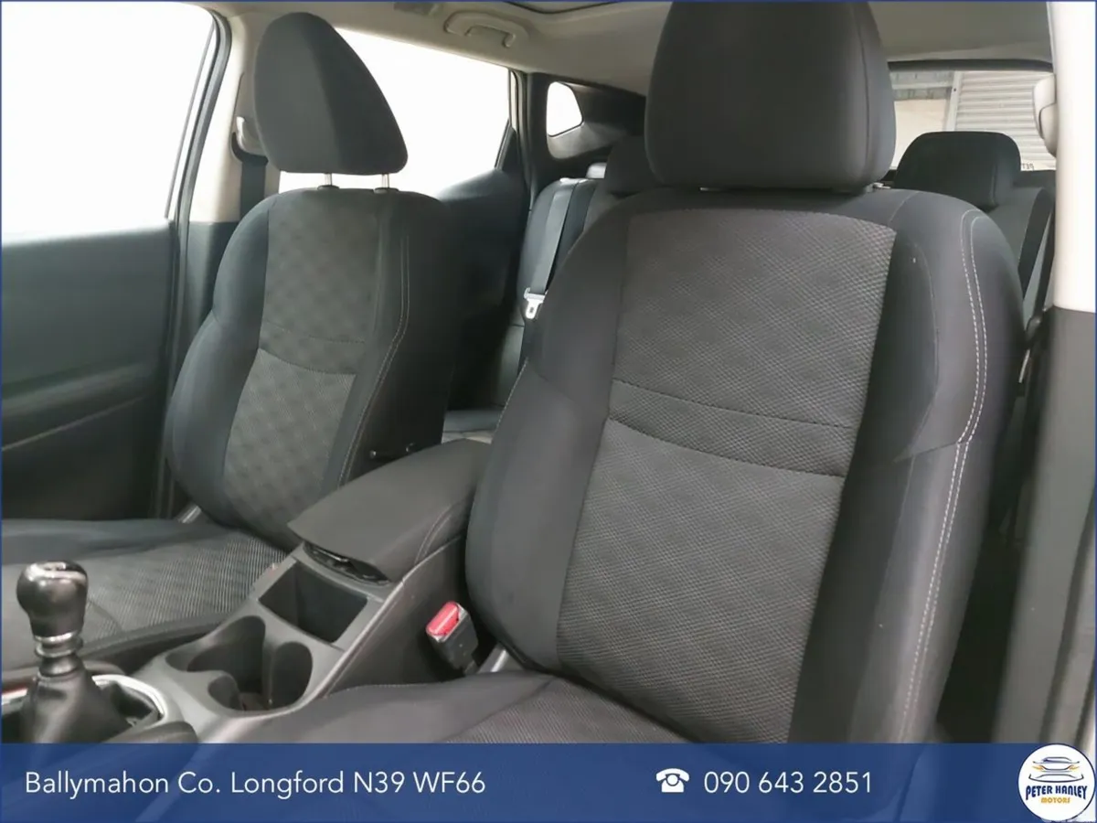 Nissan Qashqai Hatchback, Diesel, 2016, Silver