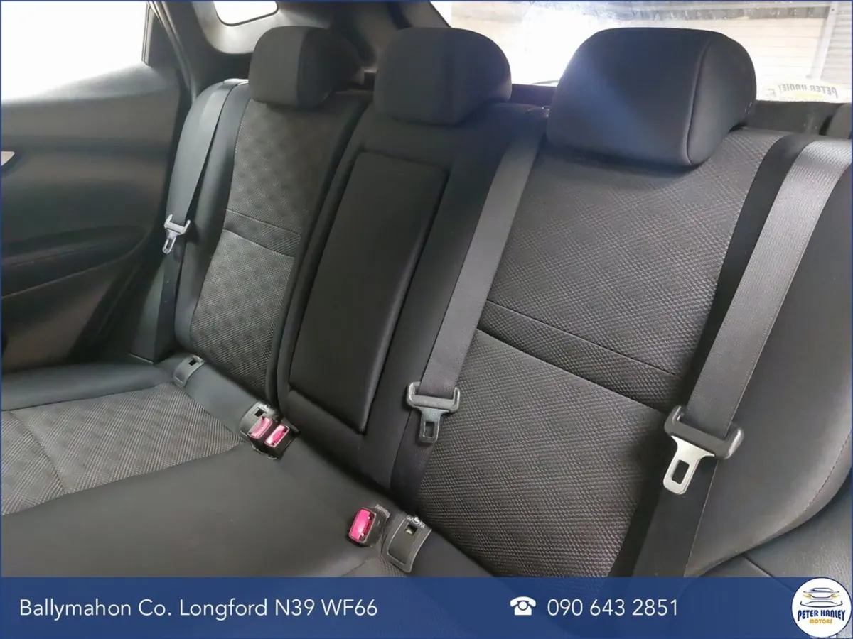 Nissan Qashqai Hatchback, Diesel, 2016, Silver