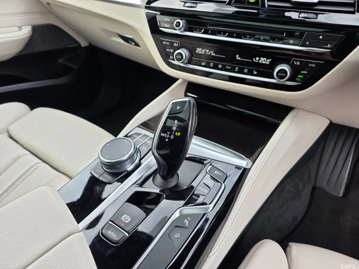 BMW 6-Series Hatchback, Diesel, 2018, Blue