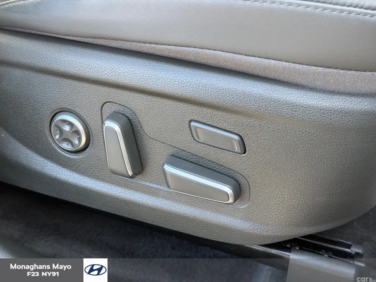 Hyundai Santa Fe SUV, Petrol Plug-in Hybrid, 2023, Grey