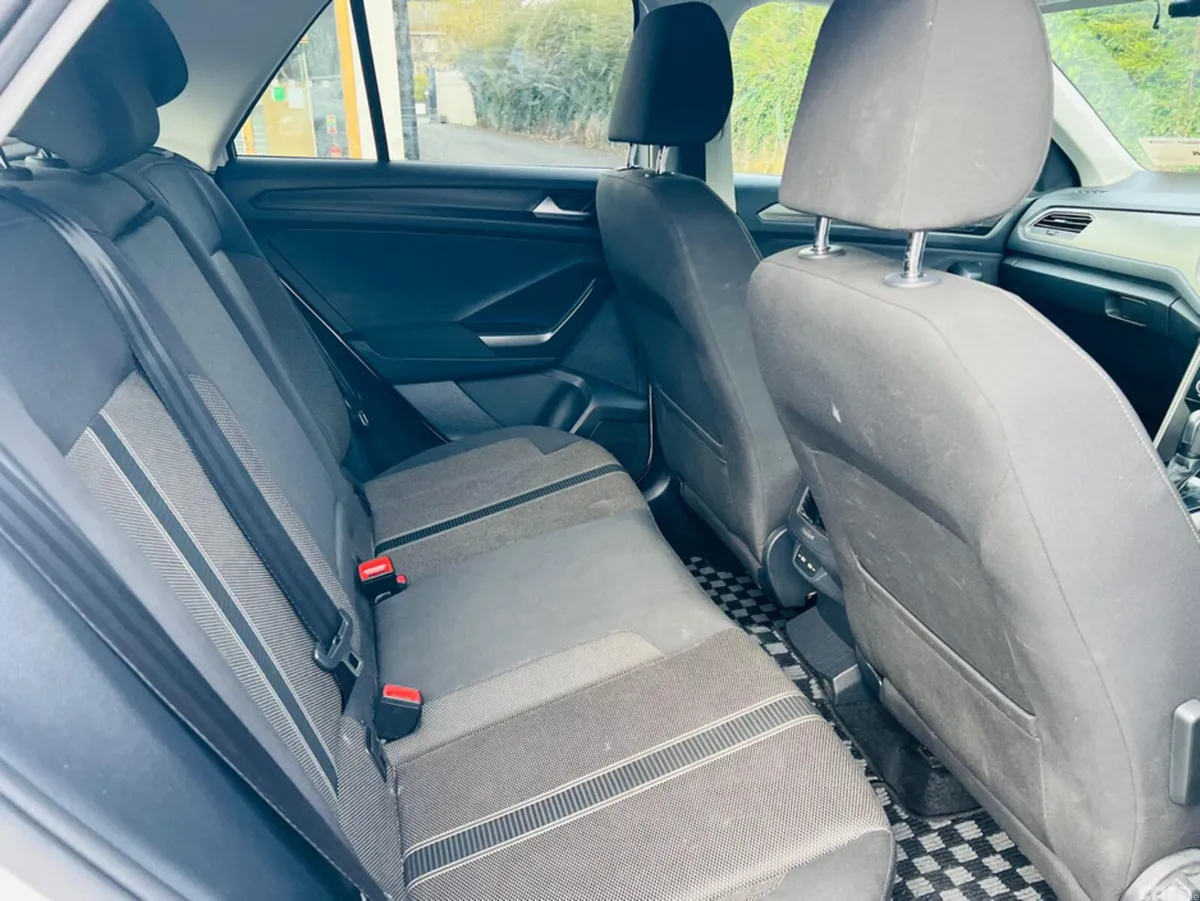 Volkswagen T-Roc SUV, Diesel, 2021, White