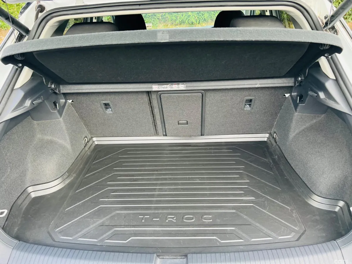 Volkswagen T-Roc SUV, Diesel, 2021, White