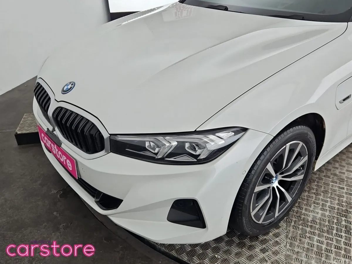 BMW 3-Series Estate, Petrol Plug-in Hybrid, 2023, White