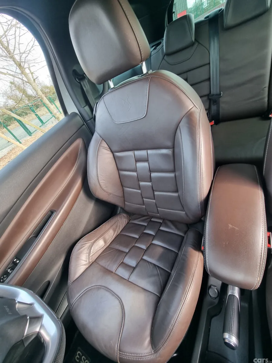 Citroen DS 3 Hatchback, Petrol, 2018, White