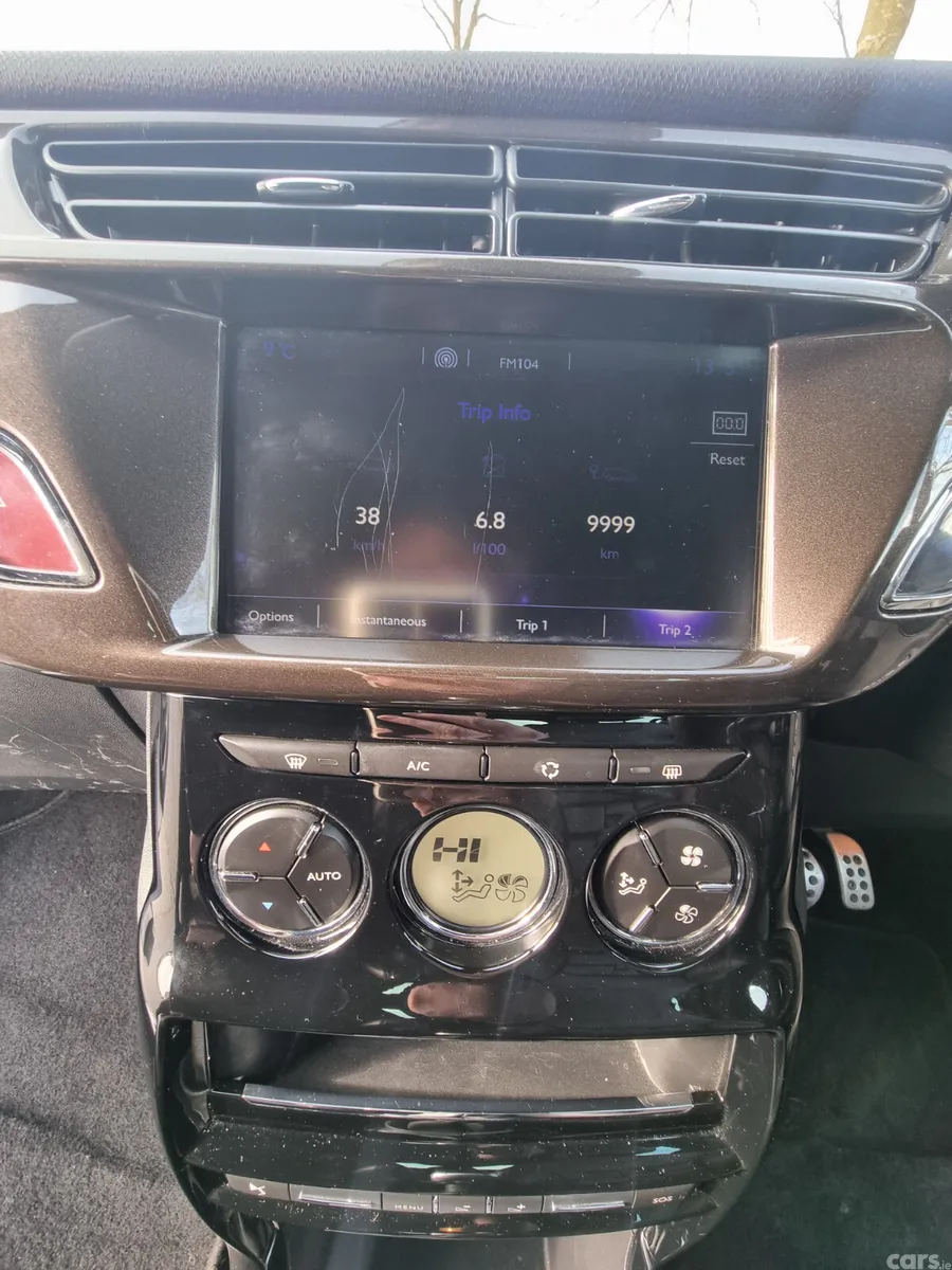 Citroen DS 3 Hatchback, Petrol, 2018, White