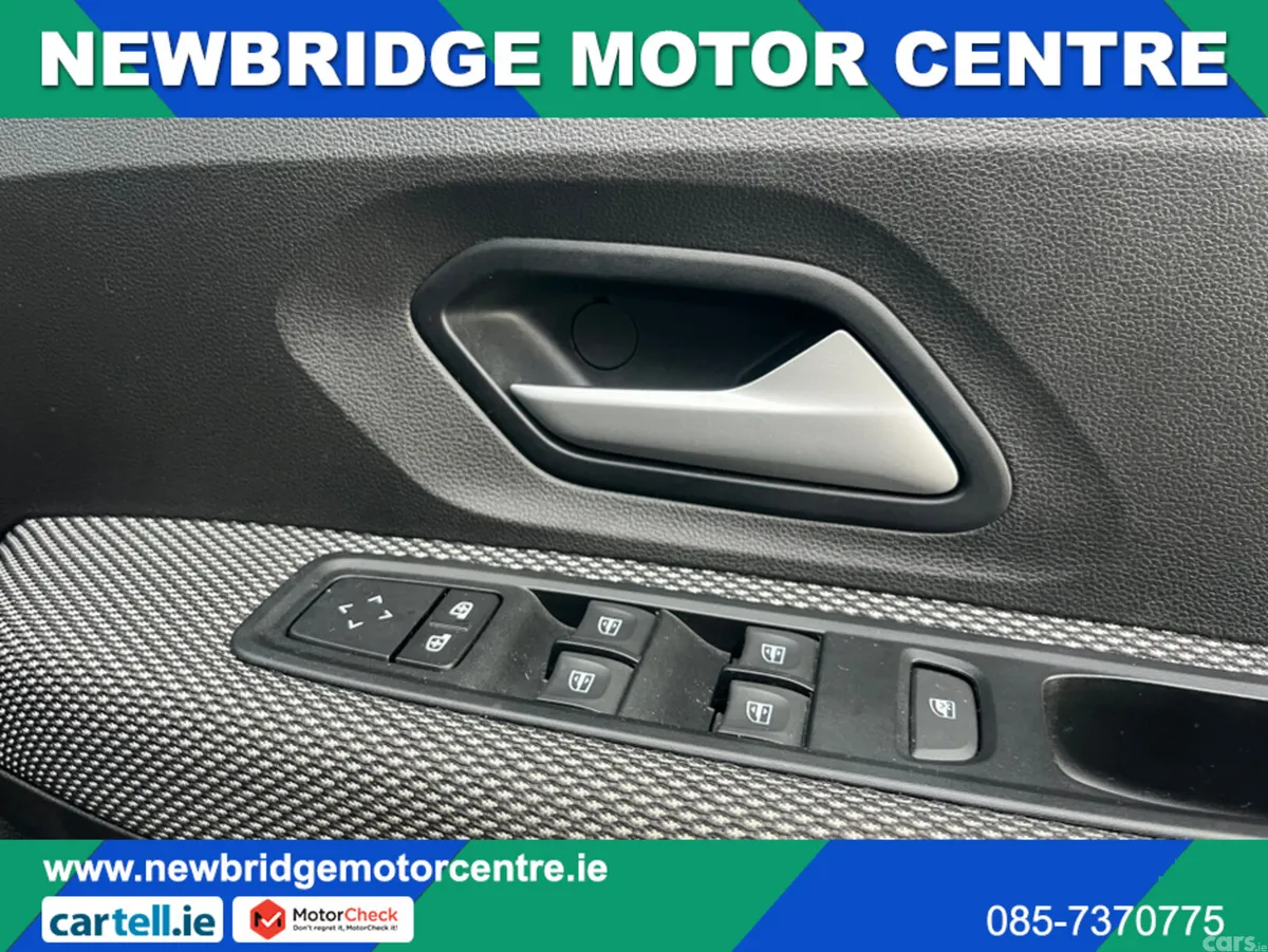 Dacia Sandero Hatchback, Petrol, 2023, Blue