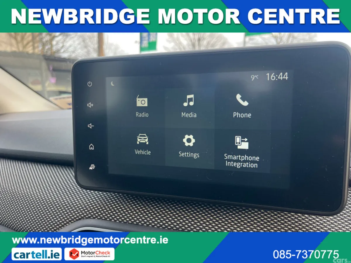 Dacia Sandero Hatchback, Petrol, 2023, Blue