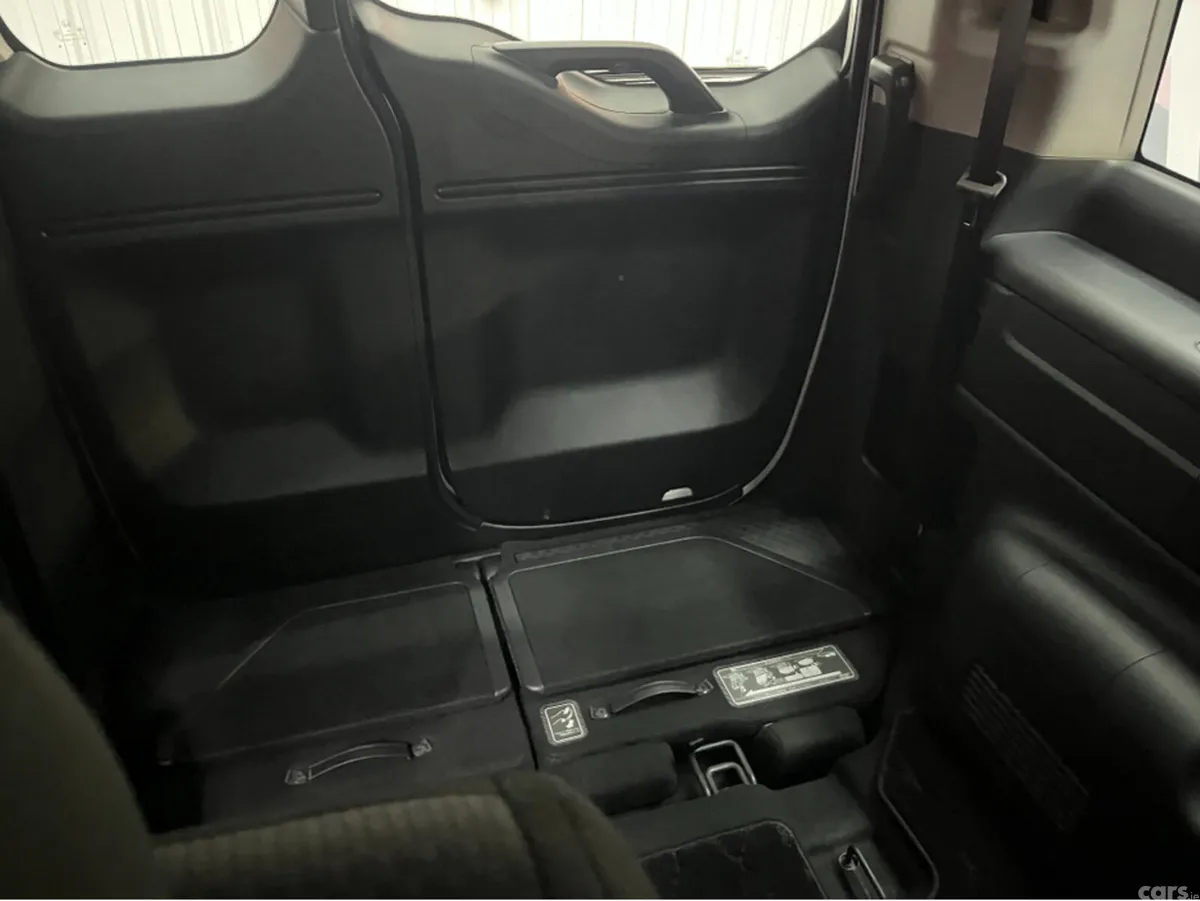 Honda Stepwagon MPV, Petrol Hybrid, 2019, White