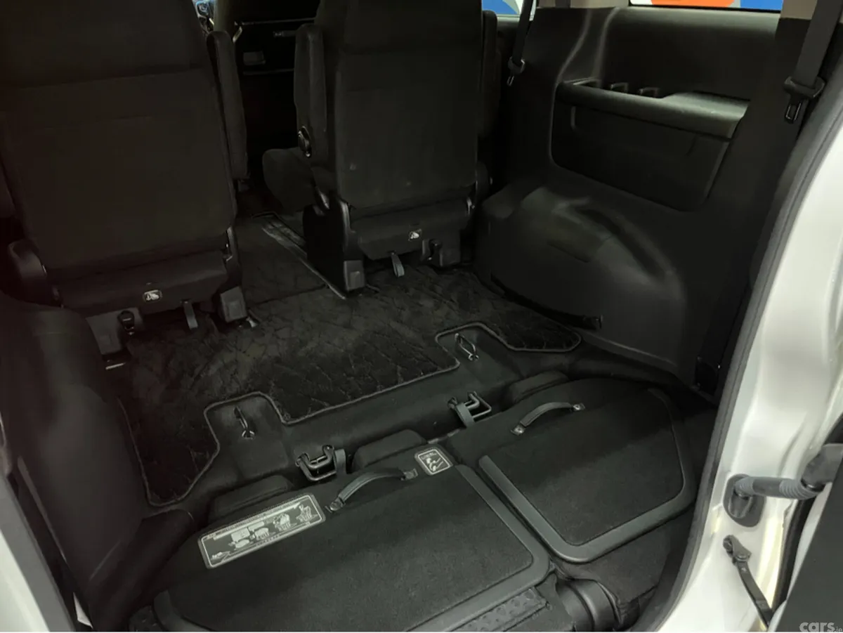 Honda Stepwagon MPV, Petrol Hybrid, 2019, White