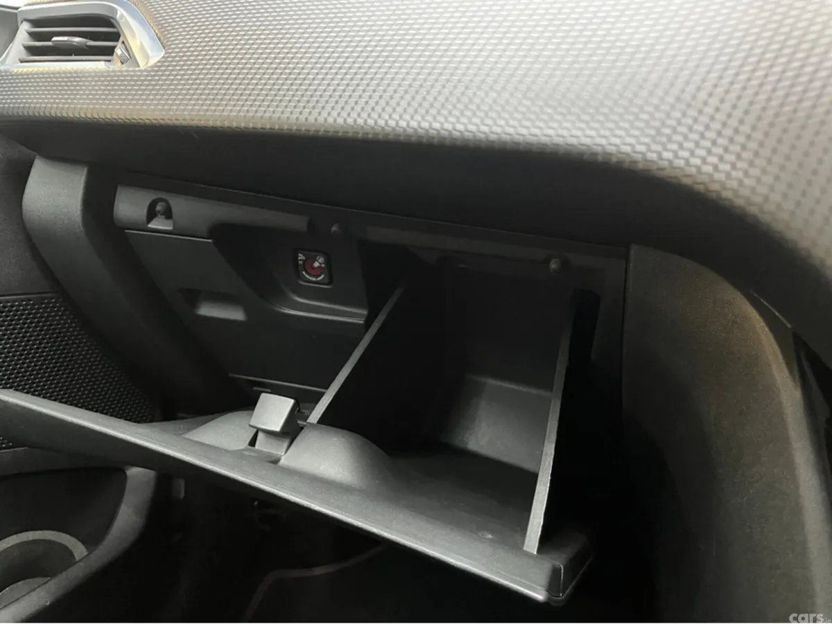 Peugeot 2008 SUV, Petrol, 2018, White