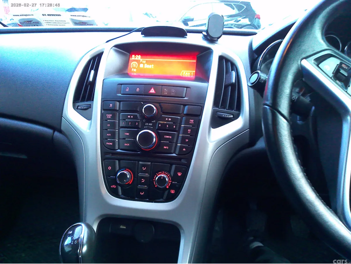 Opel Astra Hatchback, Diesel, 2013, Red