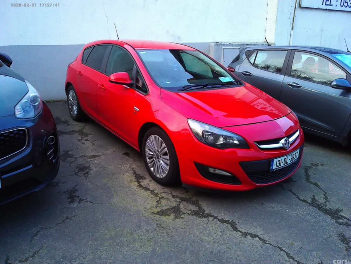 Opel Astra Hatchback, Diesel, 2013, Red