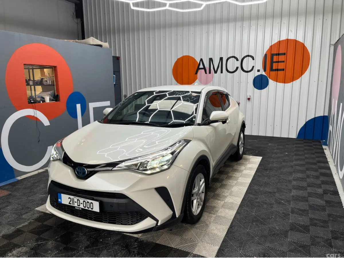 Toyota C-HR SUV, Petrol Hybrid, 2021, White