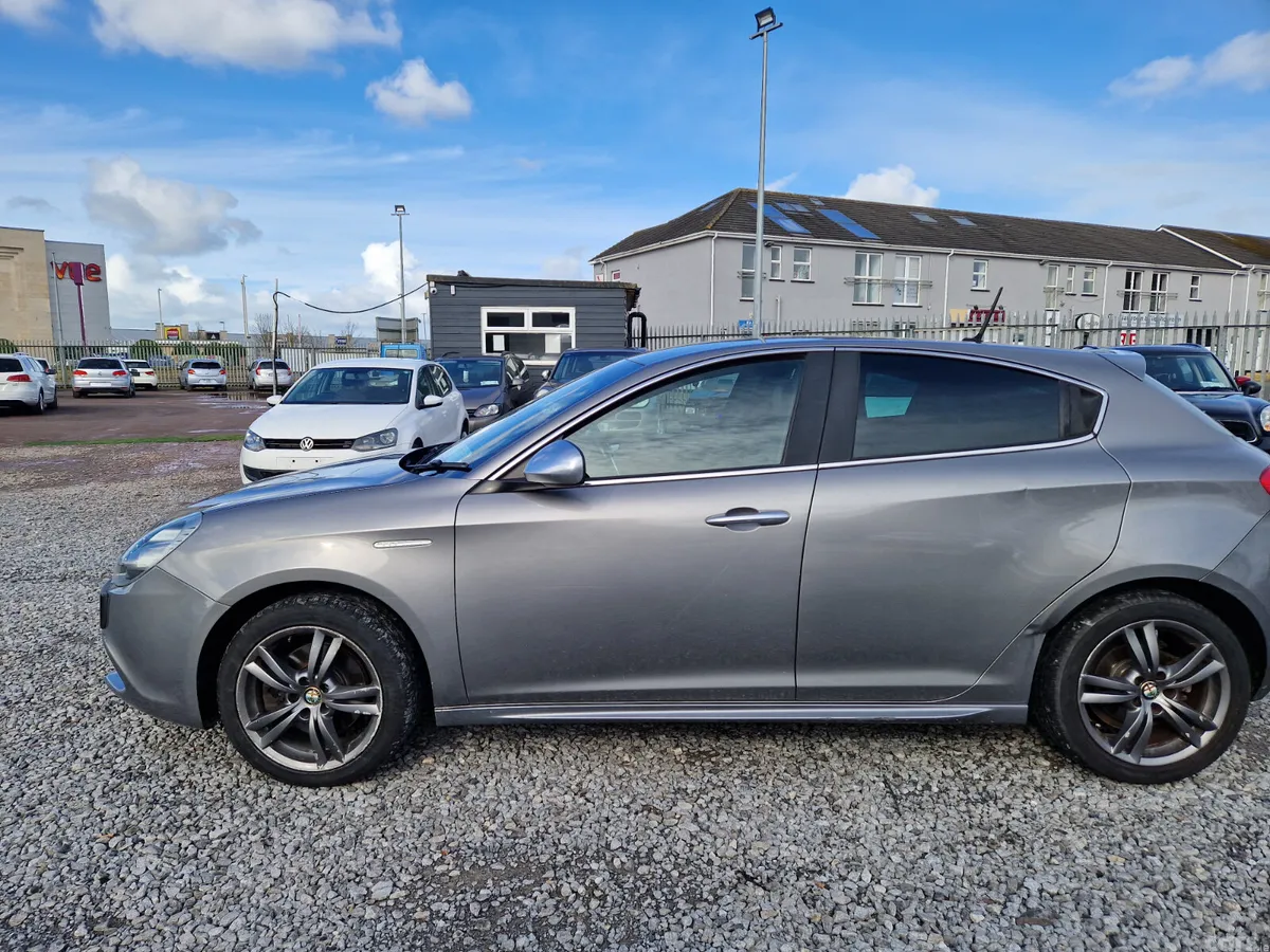 Alfa Romeo Giulietta Hatchback, Diesel, 2014, Grey