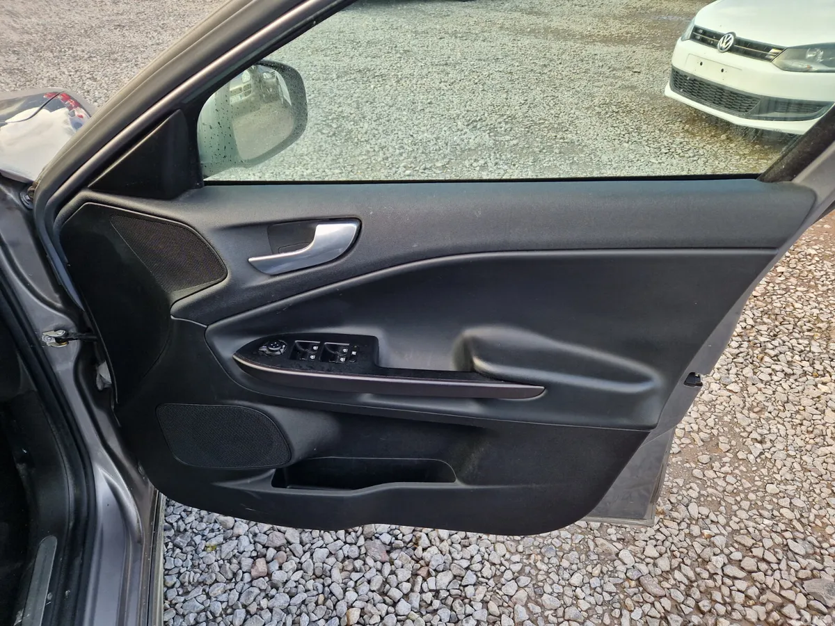 Alfa Romeo Giulietta Hatchback, Diesel, 2014, Grey