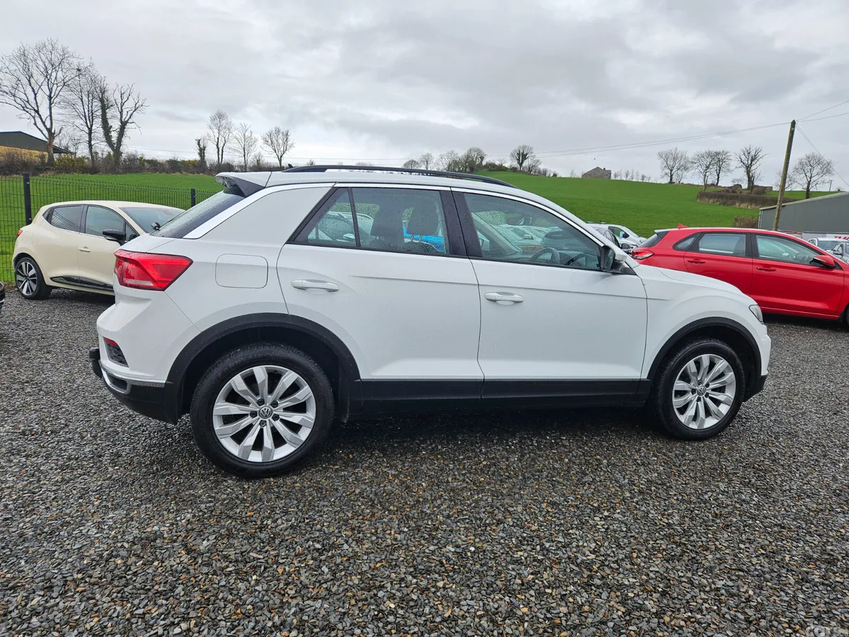 Volkswagen T-Roc SUV, Diesel, 2019, White