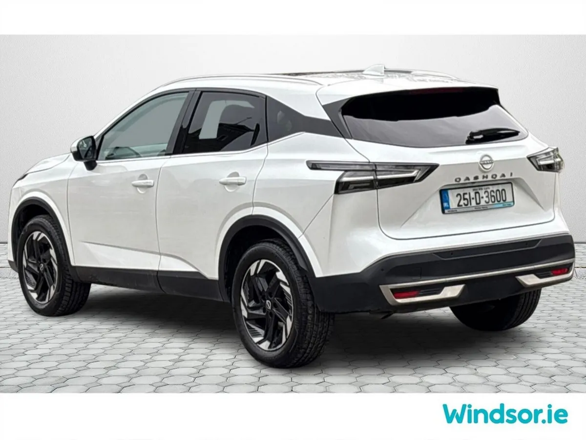 Nissan Qashqai MPV, Petrol, 2025, White