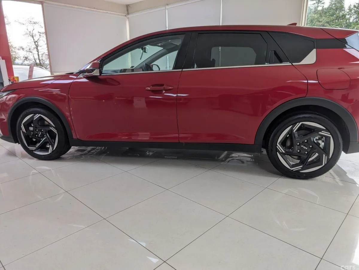 Kia K4 Hatchback, Petrol, 2027, Red