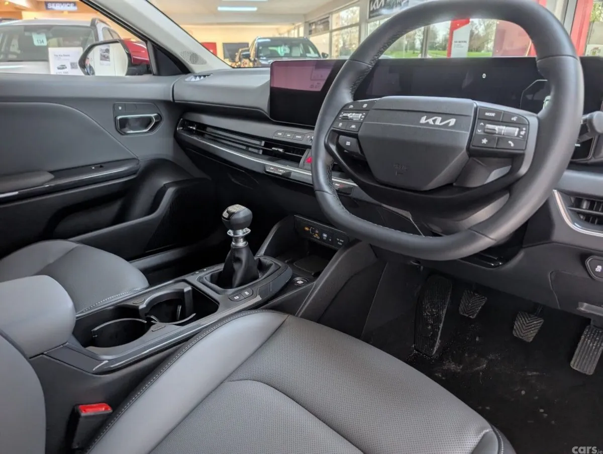 Kia K4 Hatchback, Petrol, 2027, Red