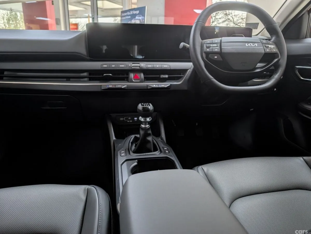 Kia K4 Hatchback, Petrol, 2027, Red