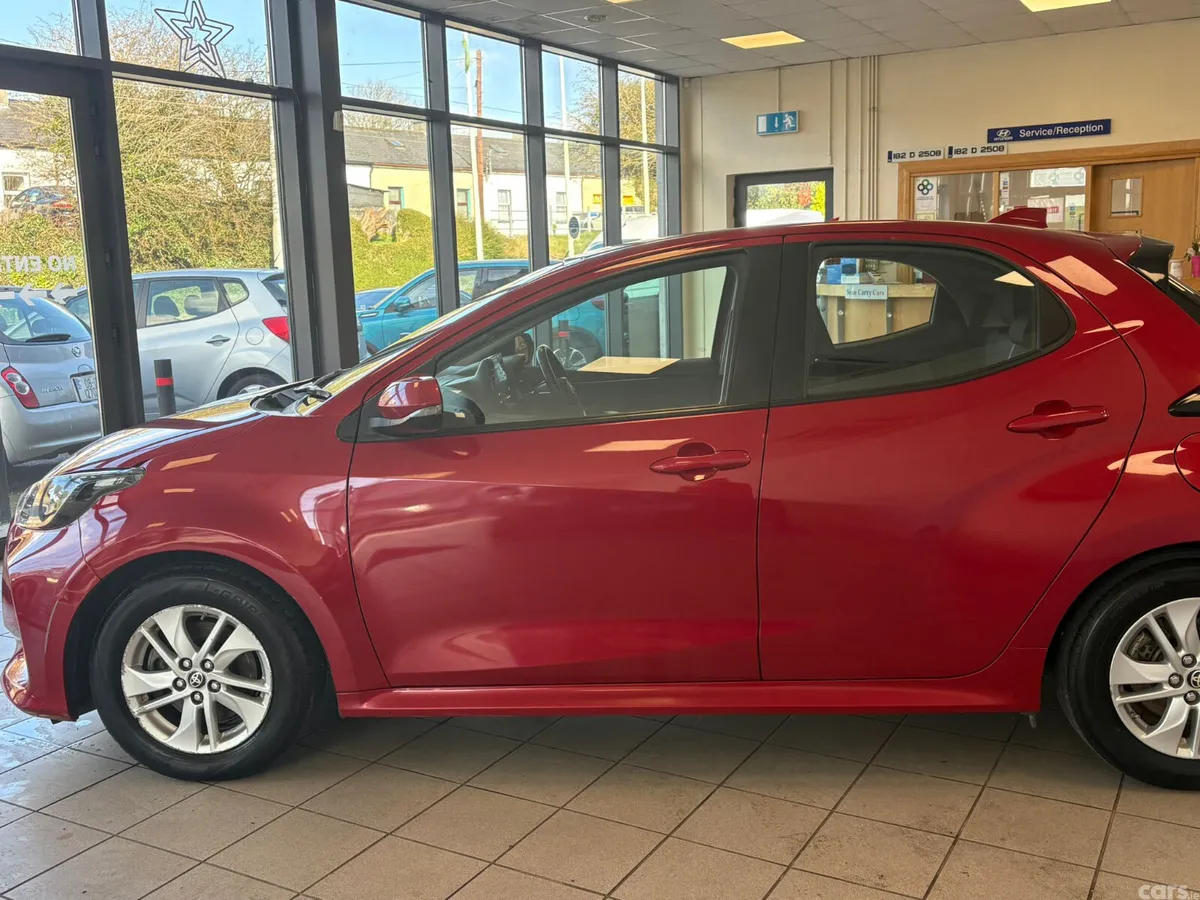 Toyota Yaris Hatchback, Petrol Hybrid, 2022, Red