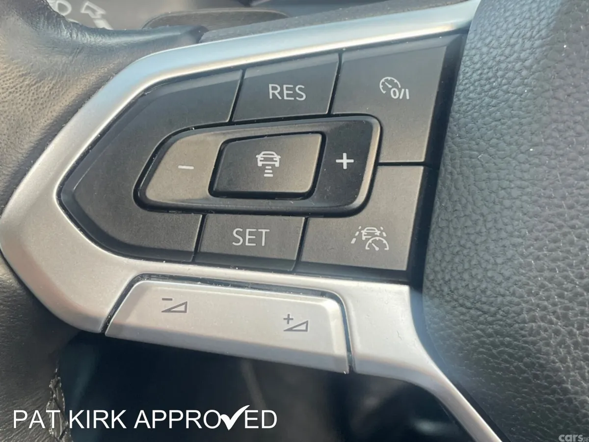 Volkswagen Golf Hatchback, Diesel, 2022, Grey