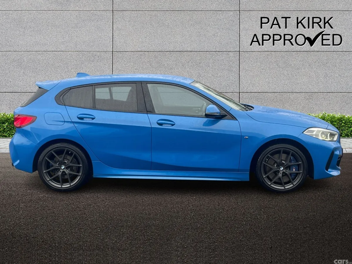 BMW 1-Series Hatchback, Diesel, 2021, Blue