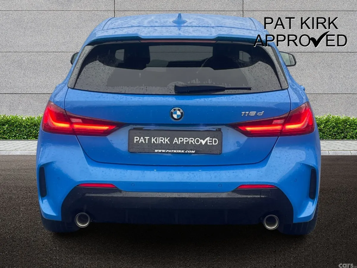 BMW 1-Series Hatchback, Diesel, 2021, Blue