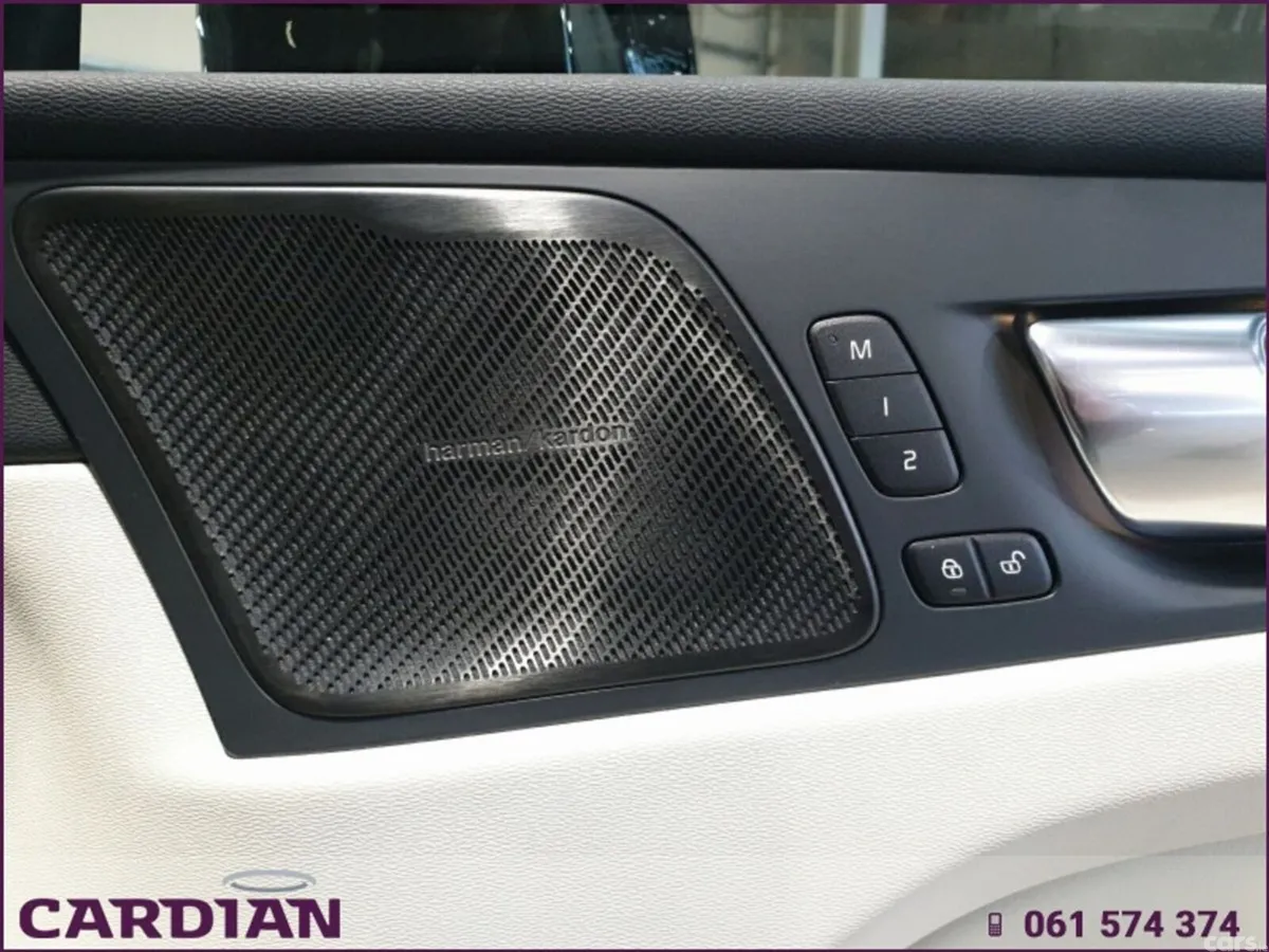 Volvo XC60 SUV, Petrol Hybrid, 2025, Grey
