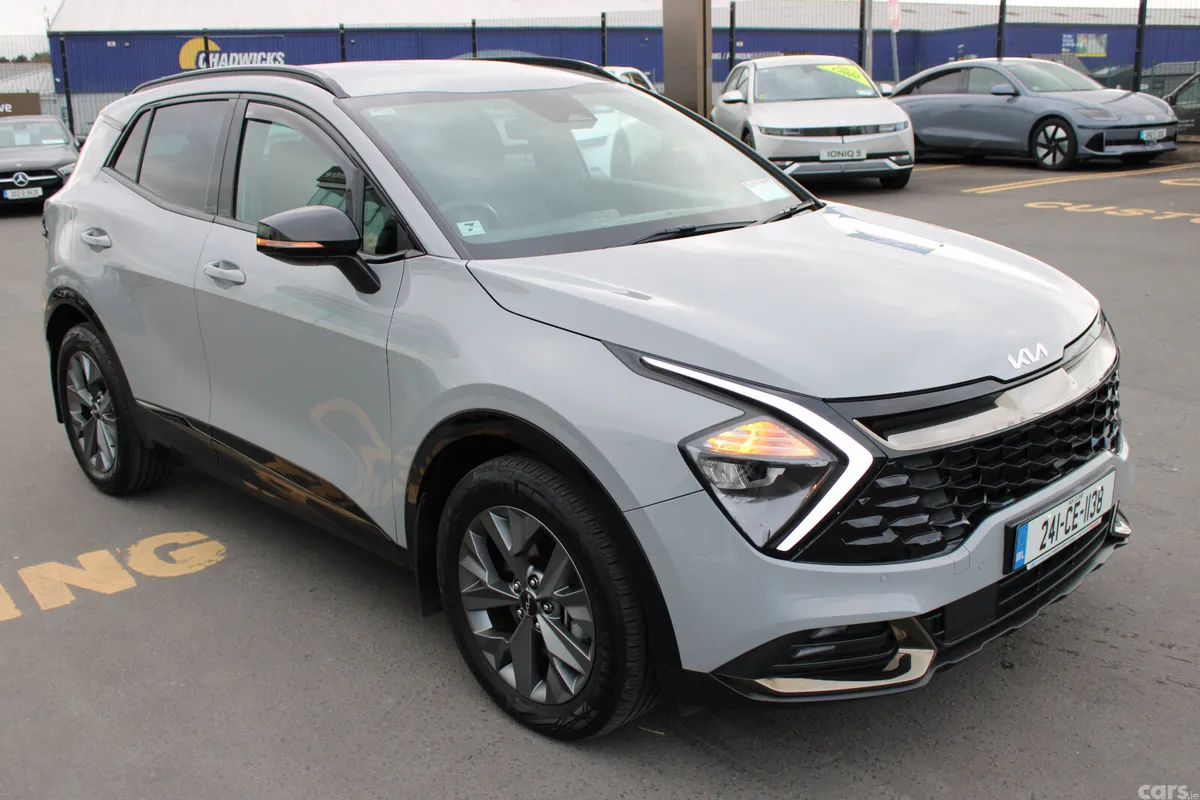 Kia Sportage SUV, Petrol Hybrid, 2024, Grey