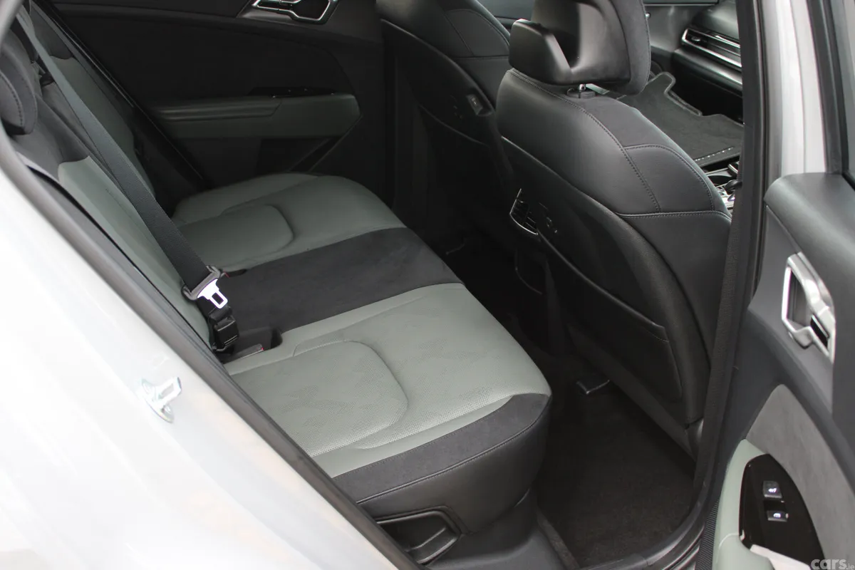 Kia Sportage SUV, Petrol Hybrid, 2024, Grey