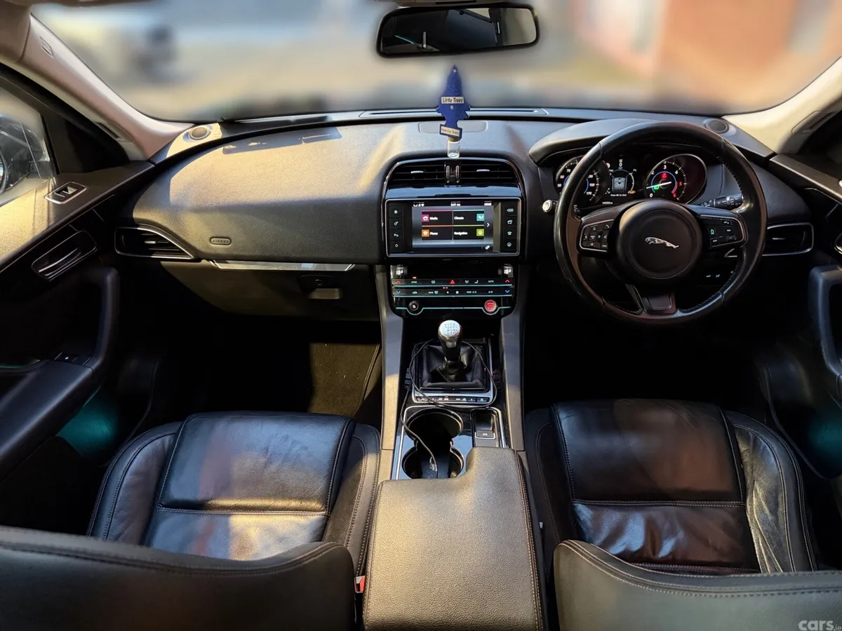 Jaguar F-Pace SUV, Diesel, 2016, Black