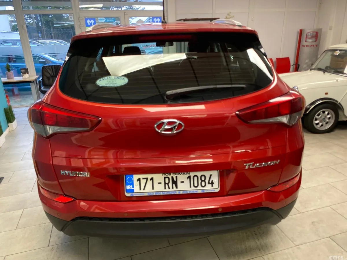 Hyundai Tucson SUV, Diesel, 2017, Red