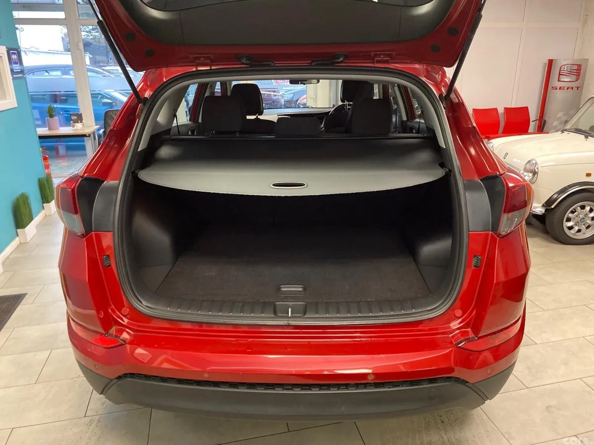 Hyundai Tucson SUV, Diesel, 2017, Red