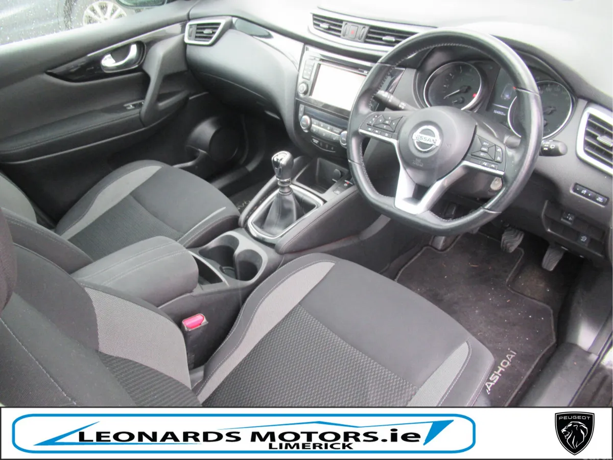 Nissan Qashqai SUV, Petrol, 2019, Black