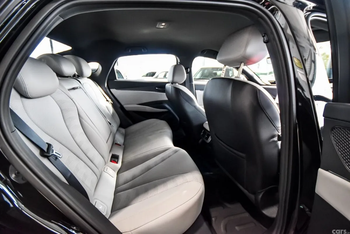 BYD Seal 6 Saloon, Petrol Plug-in Hybrid, 2026, Black