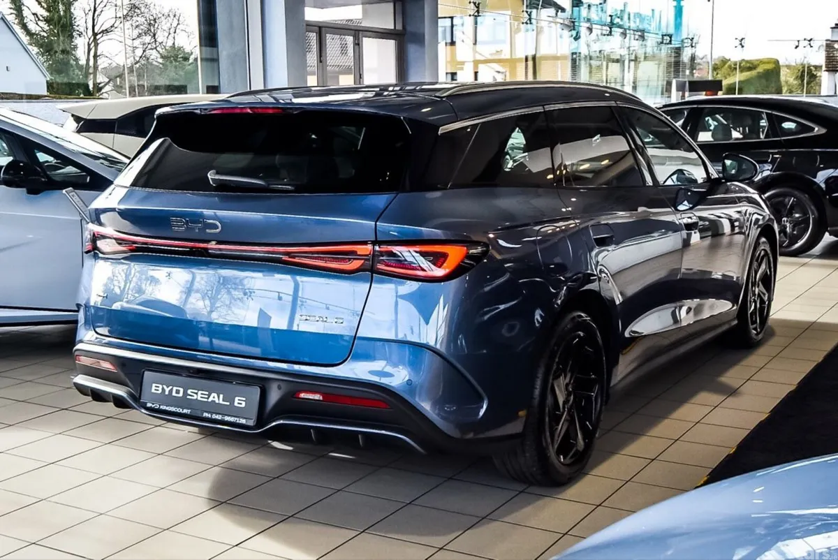 BYD Seal 6 Estate, Petrol Plug-in Hybrid, 2026, Blue