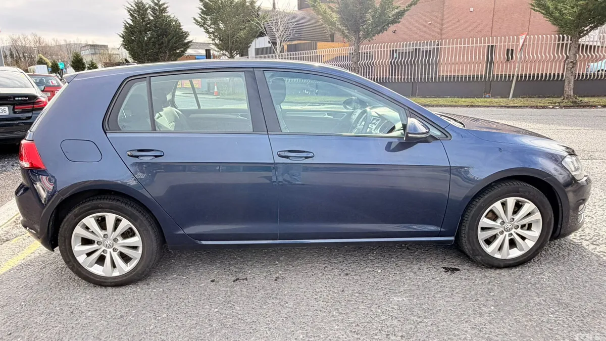 Volkswagen Golf Hatchback, Petrol, 2015, Blue