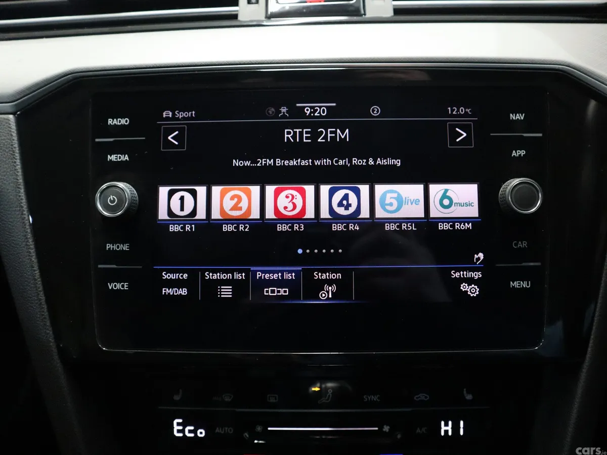 Volkswagen Passat Saloon, Petrol Hybrid, 2021, Grey