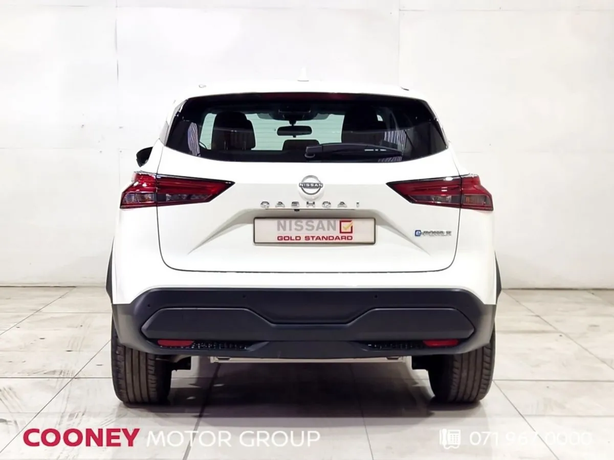 Nissan Qashqai MPV, Petrol, 2024, White